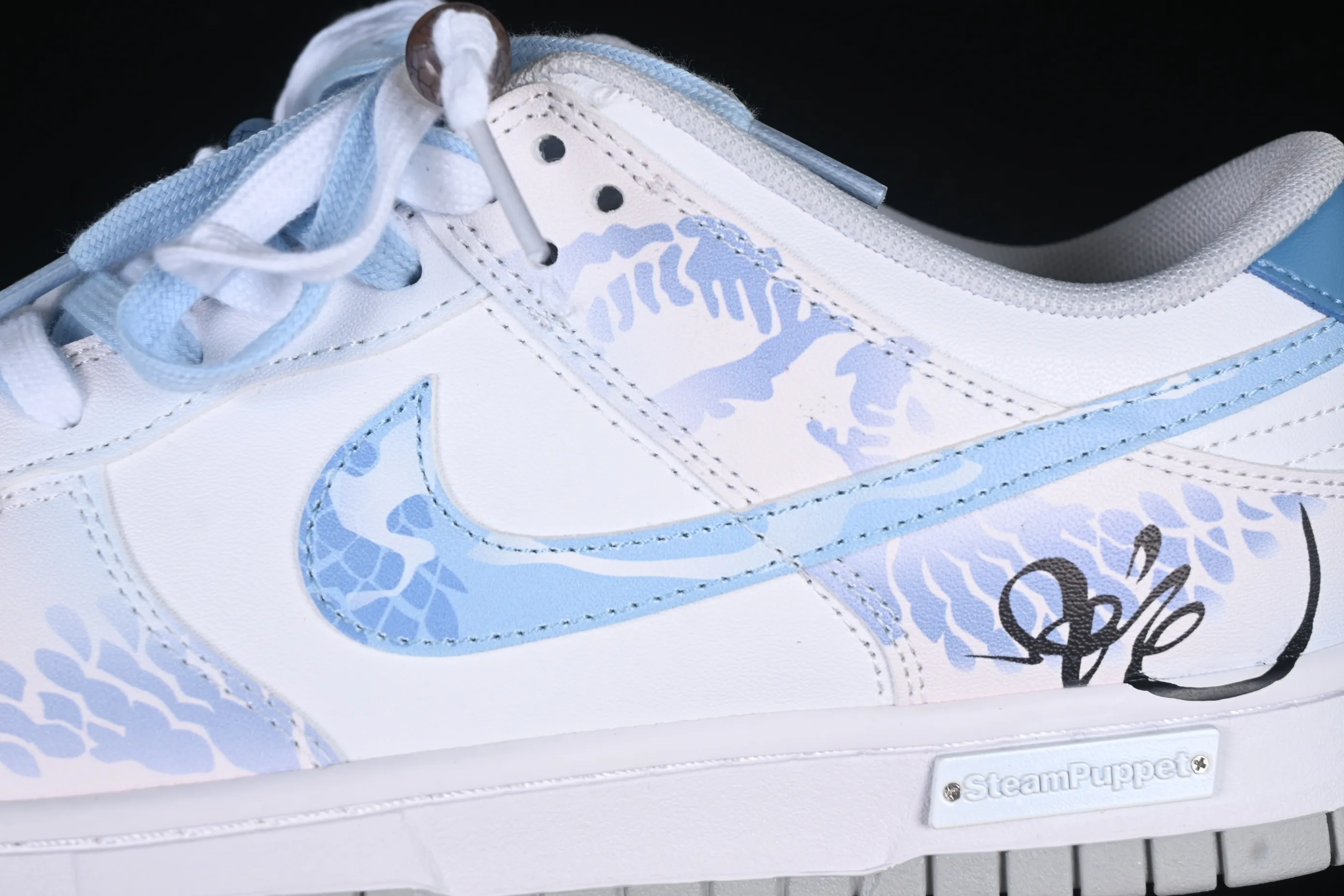 All Categories Nk SB Dunk Series Nk SB Dunk Low Low-top sneakers Nk Dunk CNY Year of the Snake Steam Puppet New Chinese style Chinese style gift box Pearl of the Snake Low-top casual sneakers DD1391-103